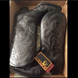 Ariat women’s cowboy boots